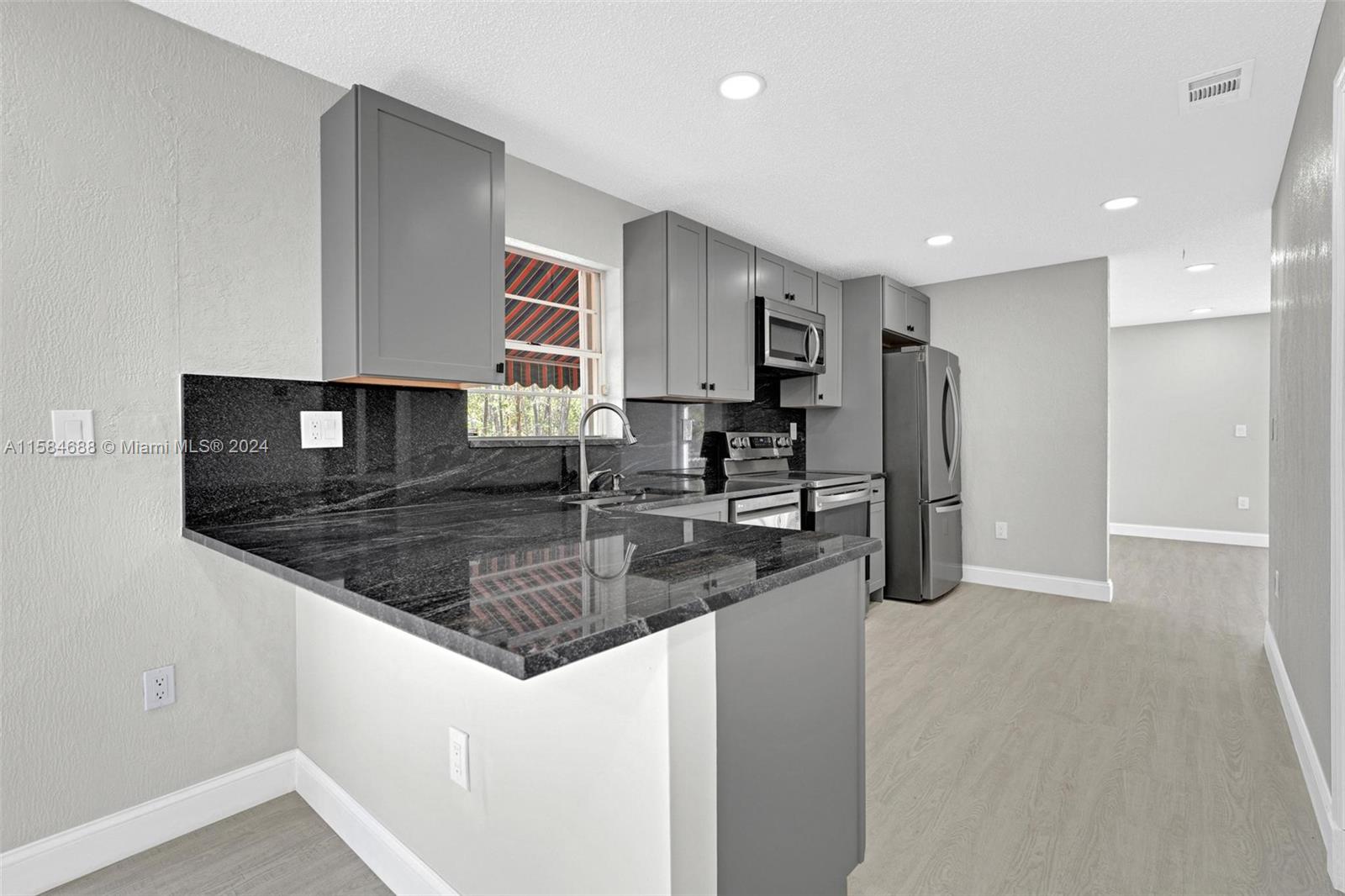 PATIO HOMES OF DORAL PINE - Residential Lease