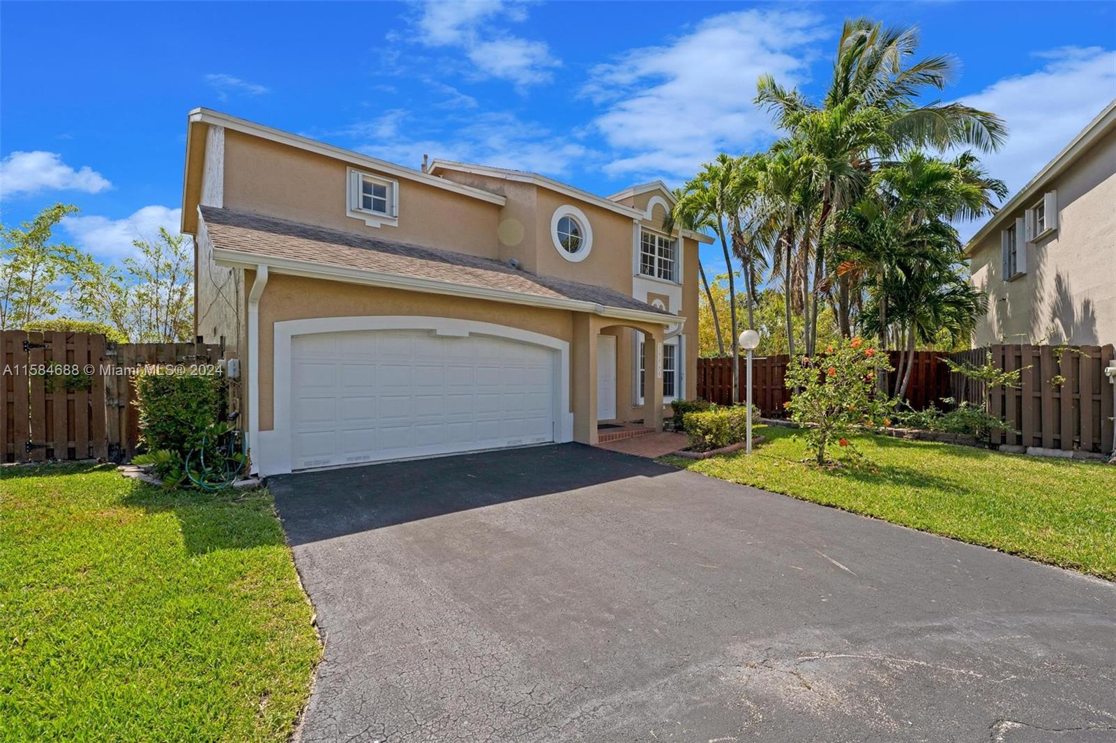 PATIO HOMES OF DORAL PINE - Residential Lease