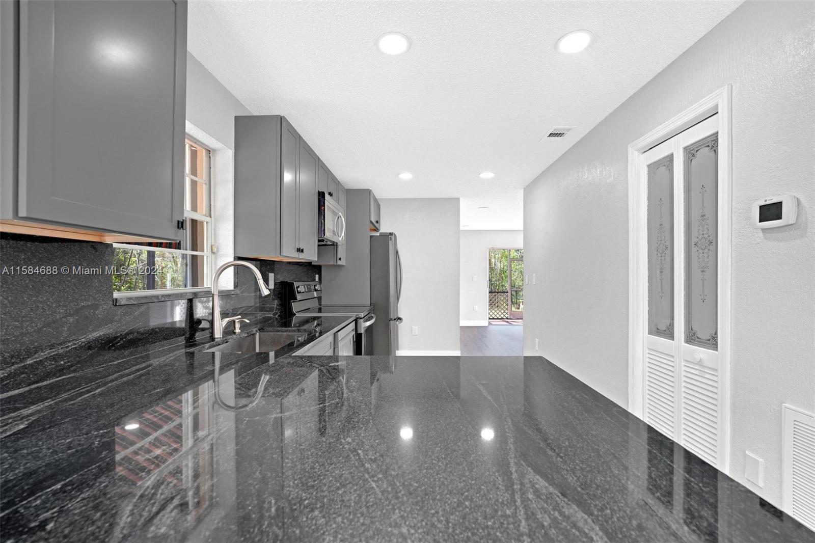 PATIO HOMES OF DORAL PINE - Residential Lease