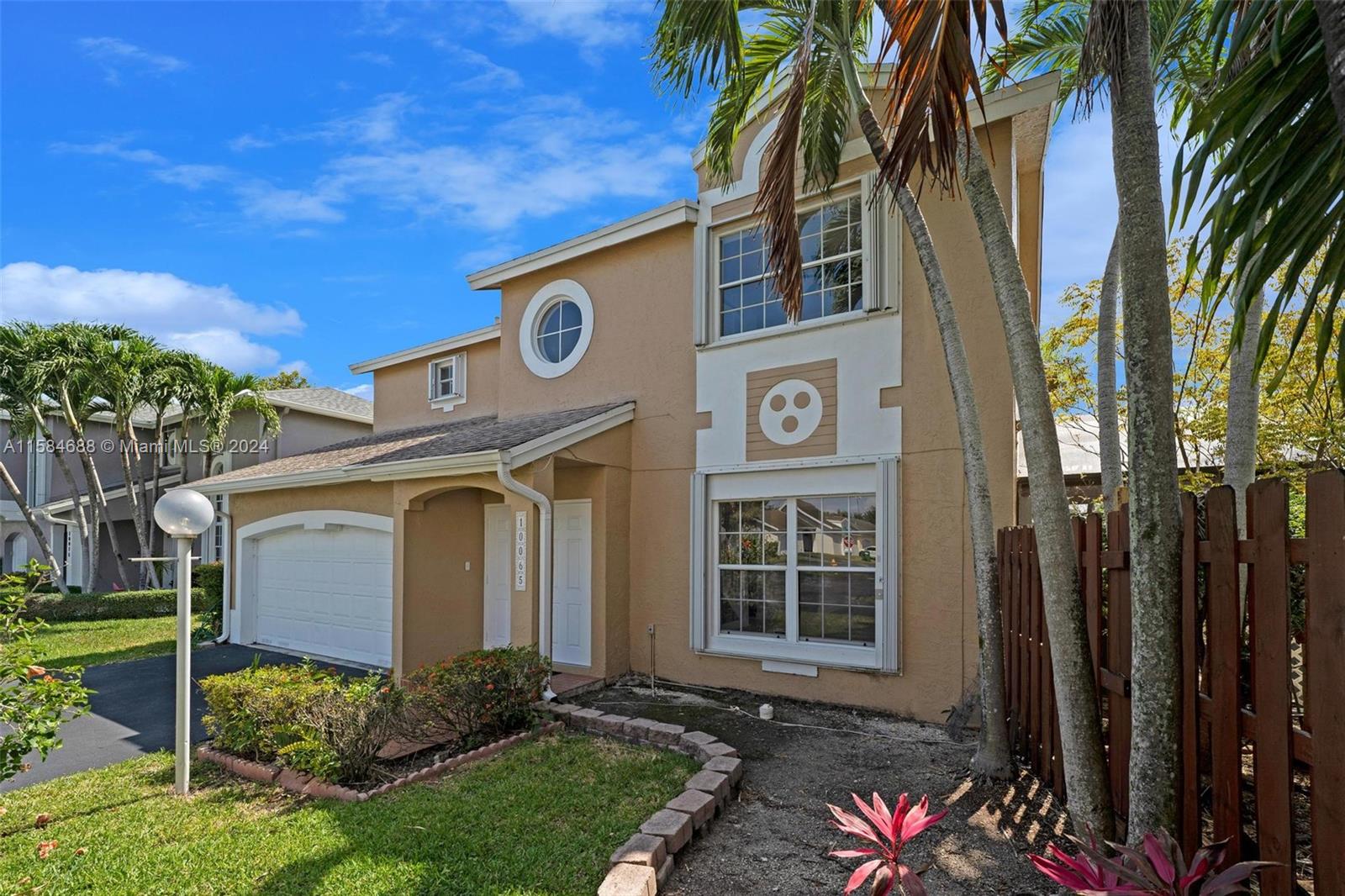 PATIO HOMES OF DORAL PINE - Residential Lease