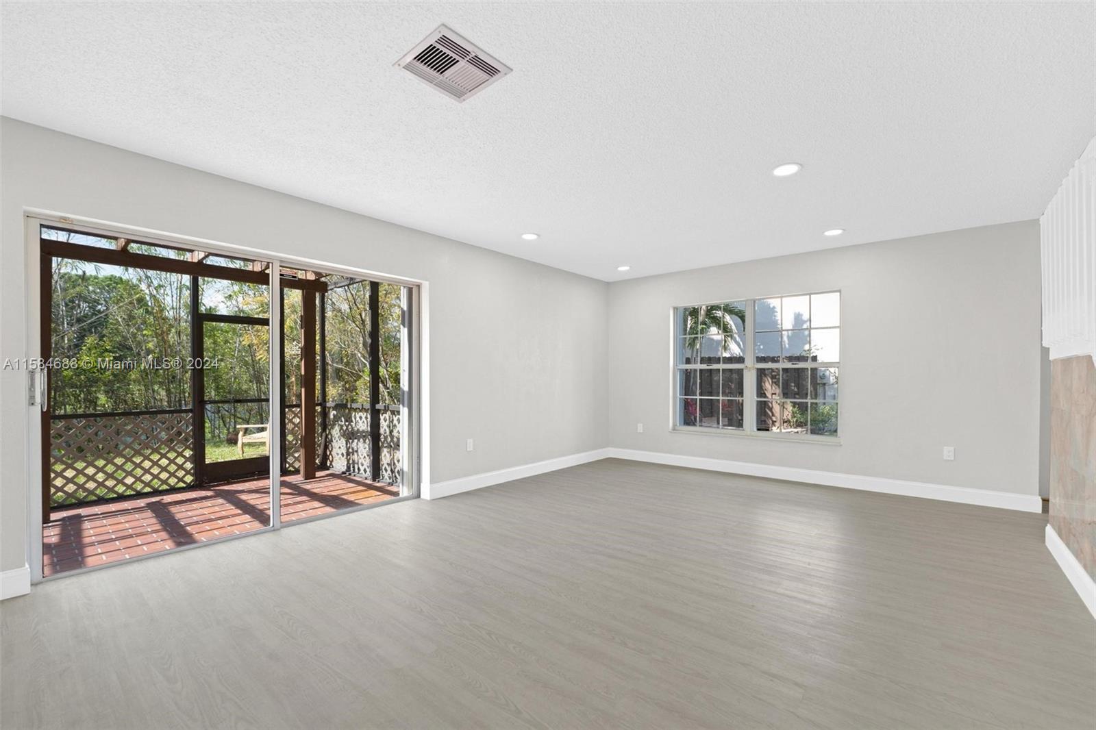 PATIO HOMES OF DORAL PINE - Residential Lease