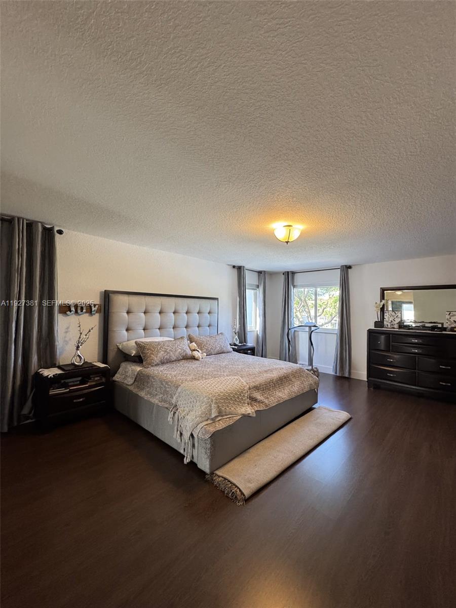 THE RESERVE AT DORAL - Residential Lease