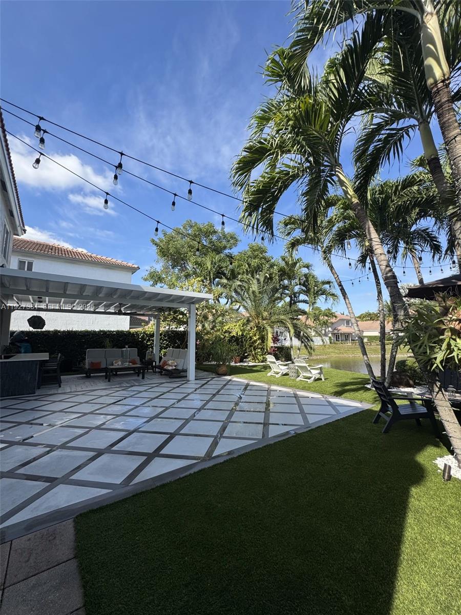 THE RESERVE AT DORAL - Residential Lease