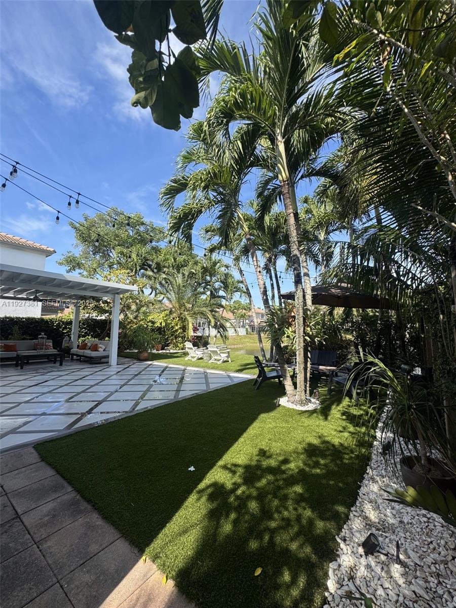 THE RESERVE AT DORAL - Residential Lease