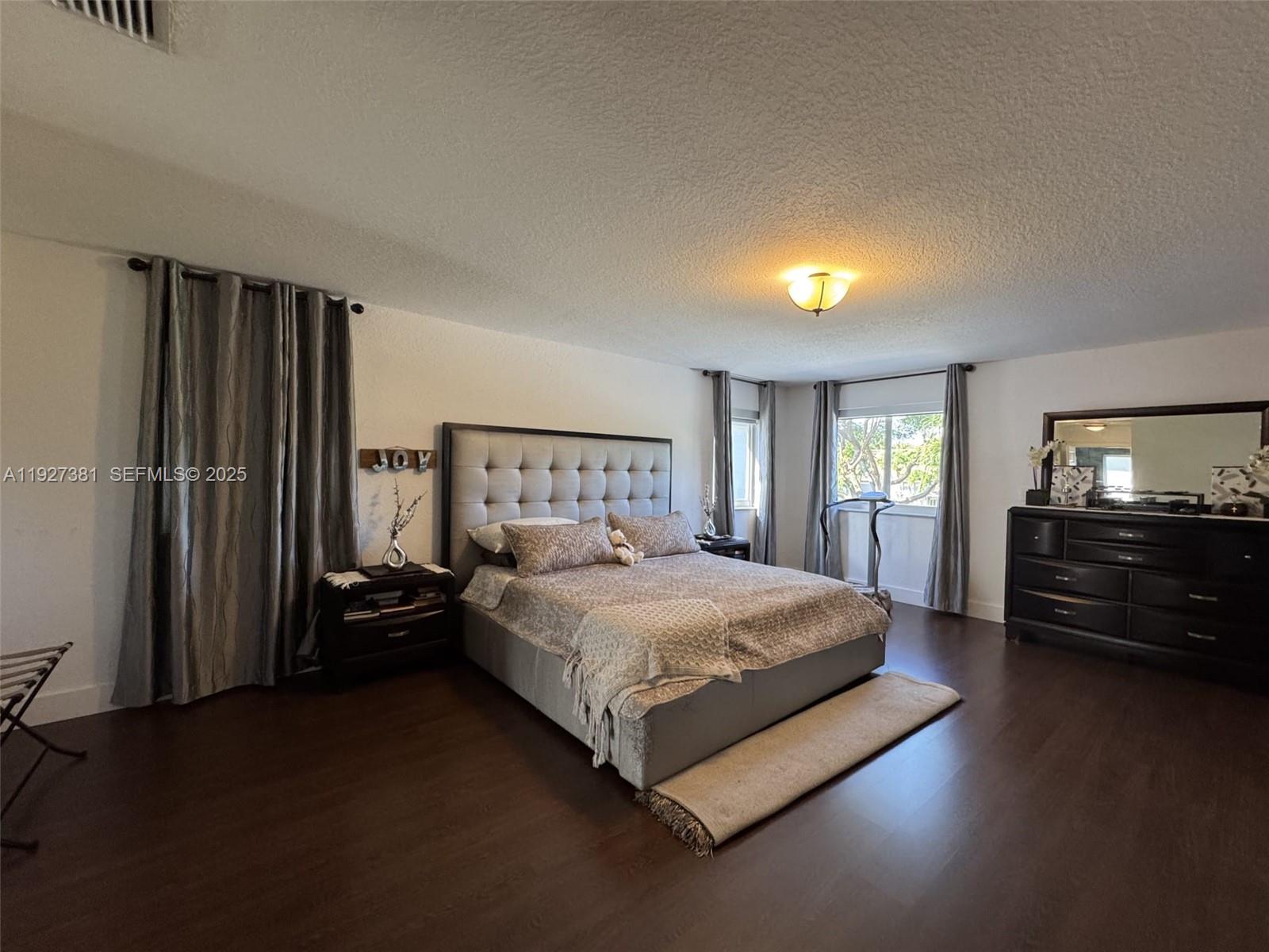 THE RESERVE AT DORAL - Residential Lease