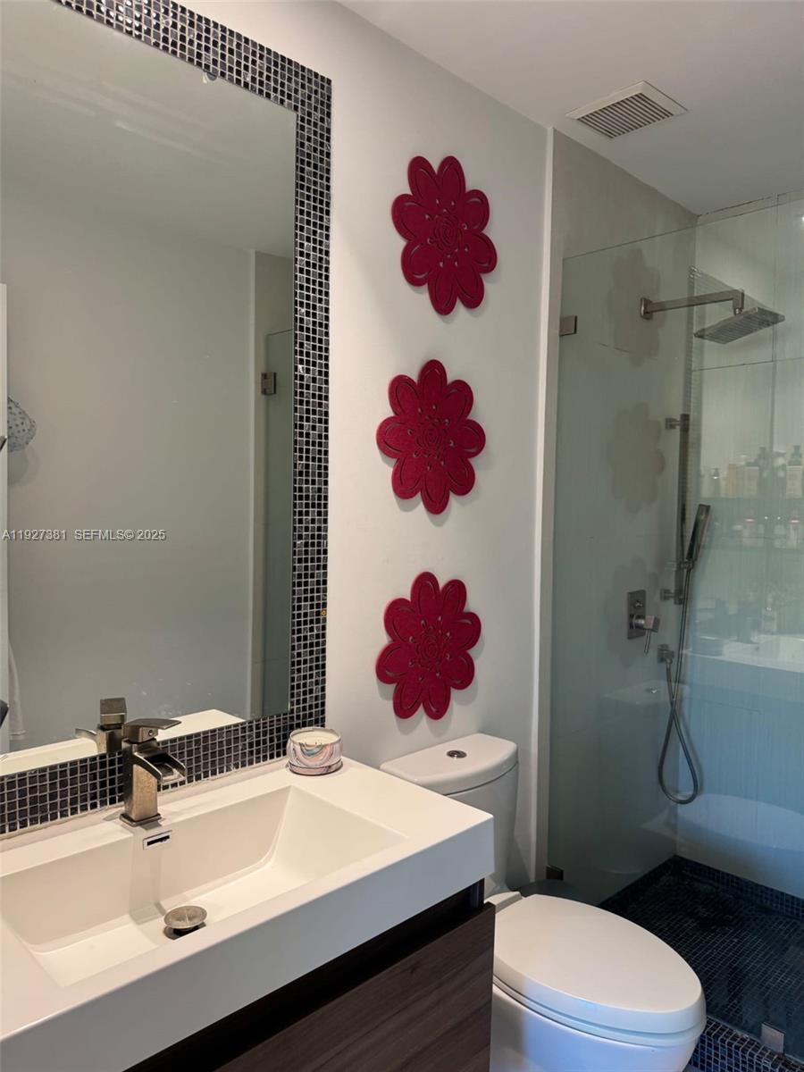 THE RESERVE AT DORAL - Residential Lease