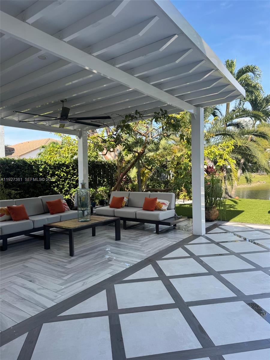 THE RESERVE AT DORAL - Residential Lease