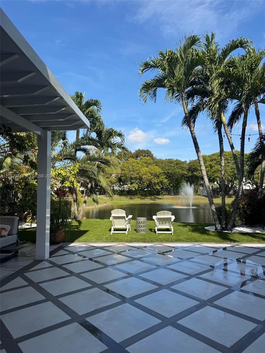 THE RESERVE AT DORAL - Residential Lease