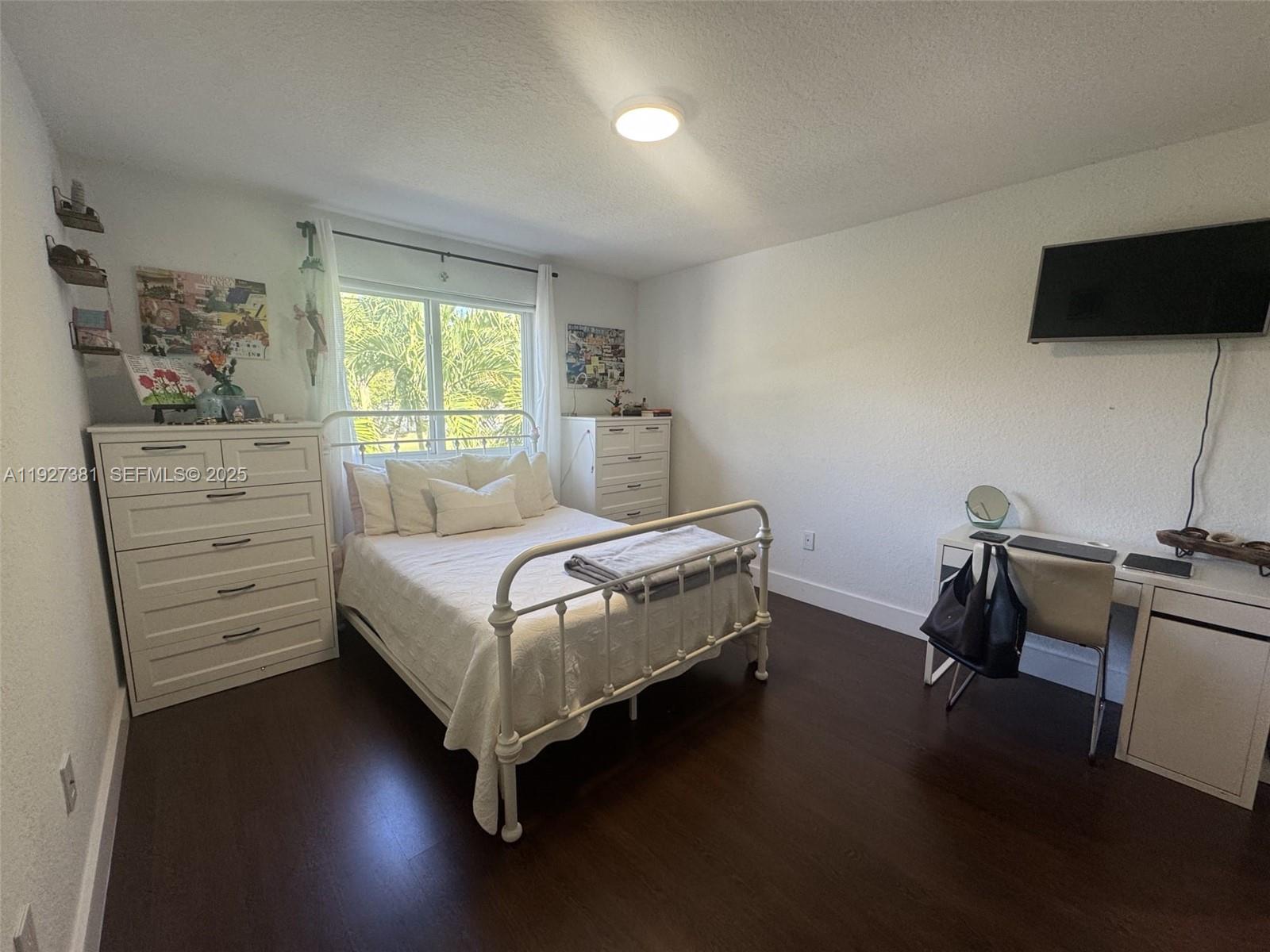 THE RESERVE AT DORAL - Residential Lease