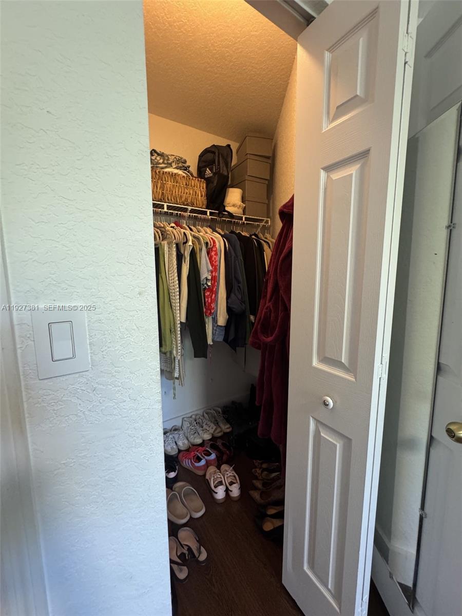 THE RESERVE AT DORAL - Residential Lease