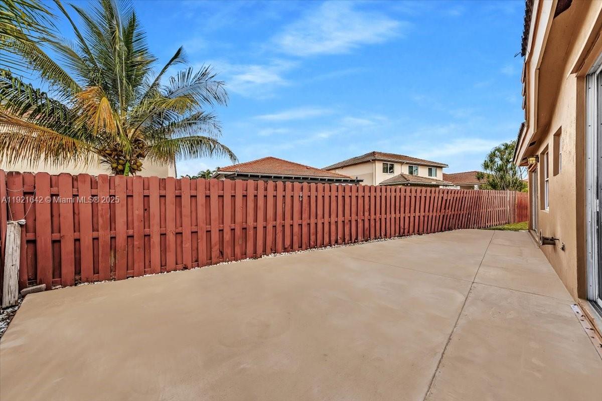 LAGO MAR WEST - Residential