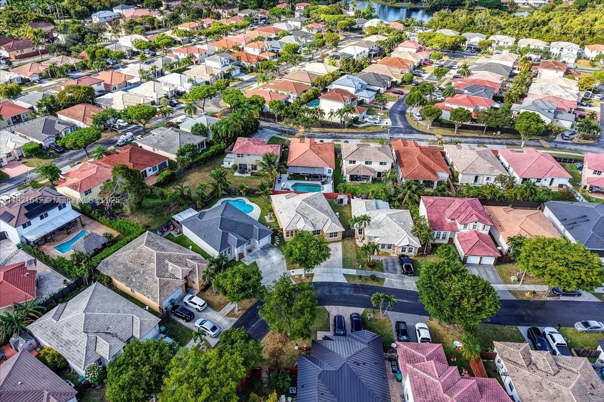 LAGO MAR WEST - Residential