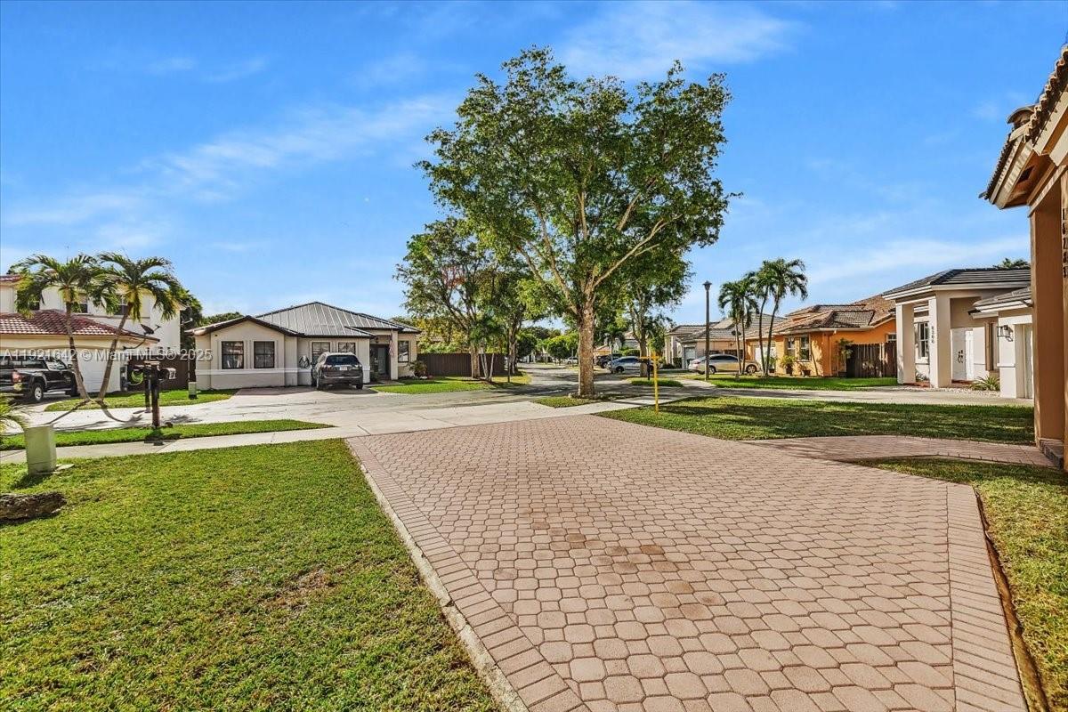 LAGO MAR WEST - Residential