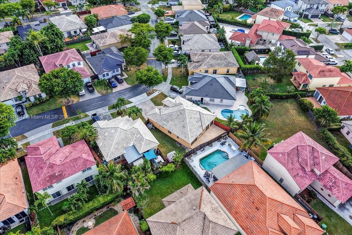 LAGO MAR WEST - Residential