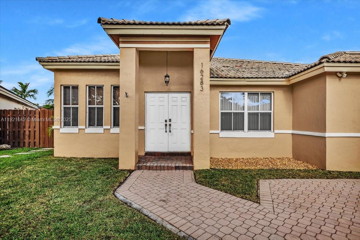 LAGO MAR WEST - Residential