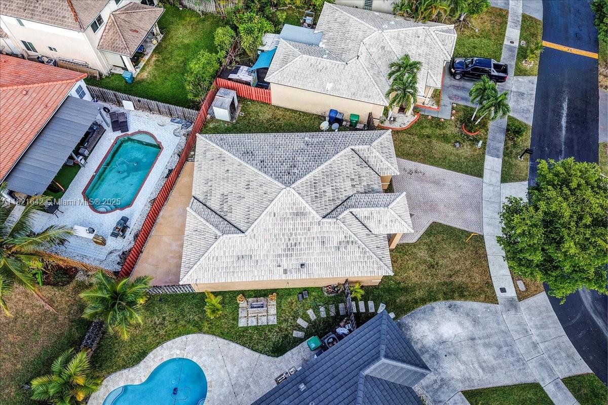 LAGO MAR WEST - Residential