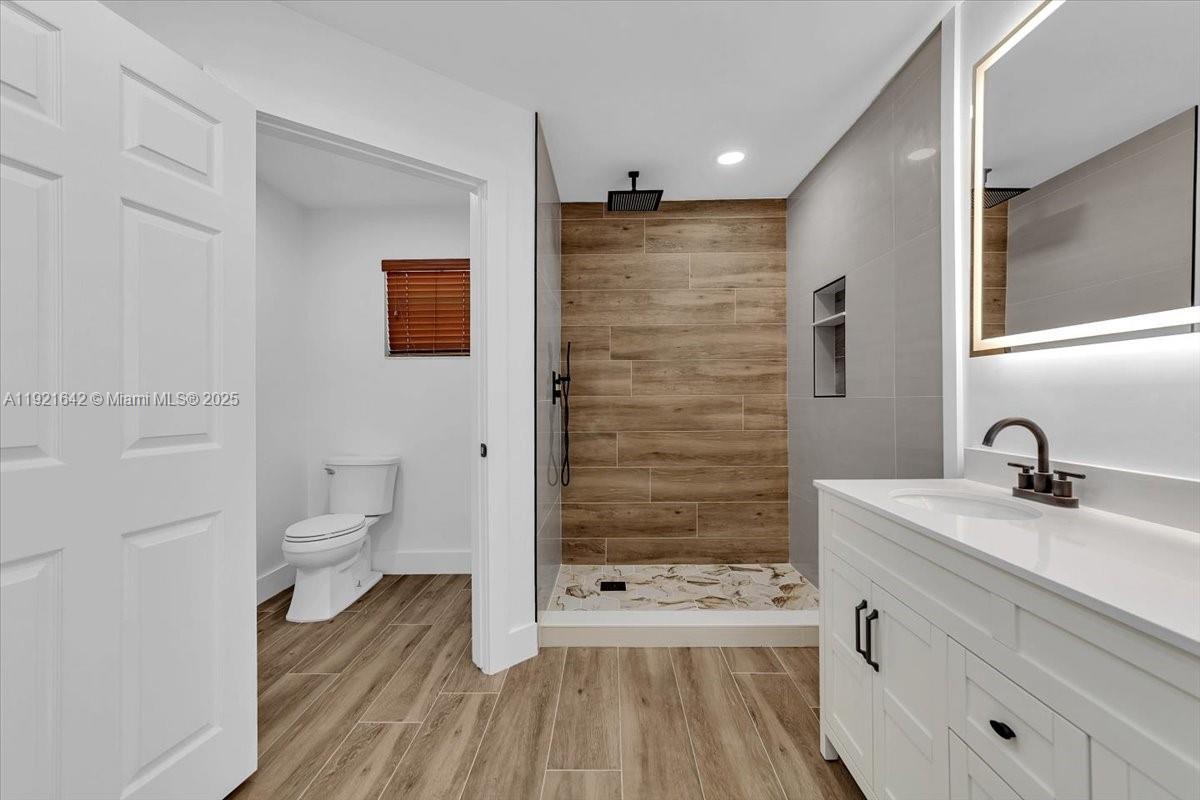 LAGO MAR WEST - Residential