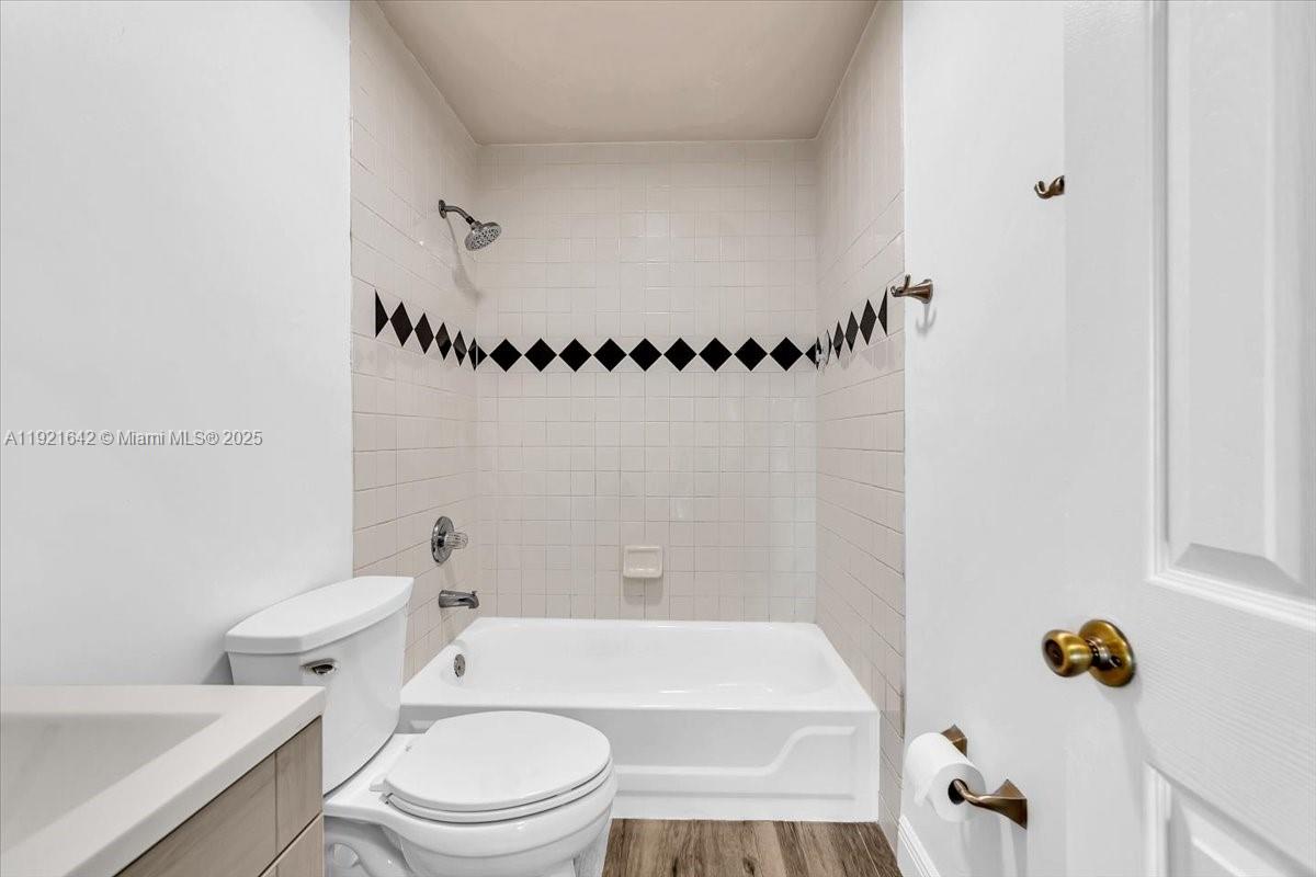 LAGO MAR WEST - Residential