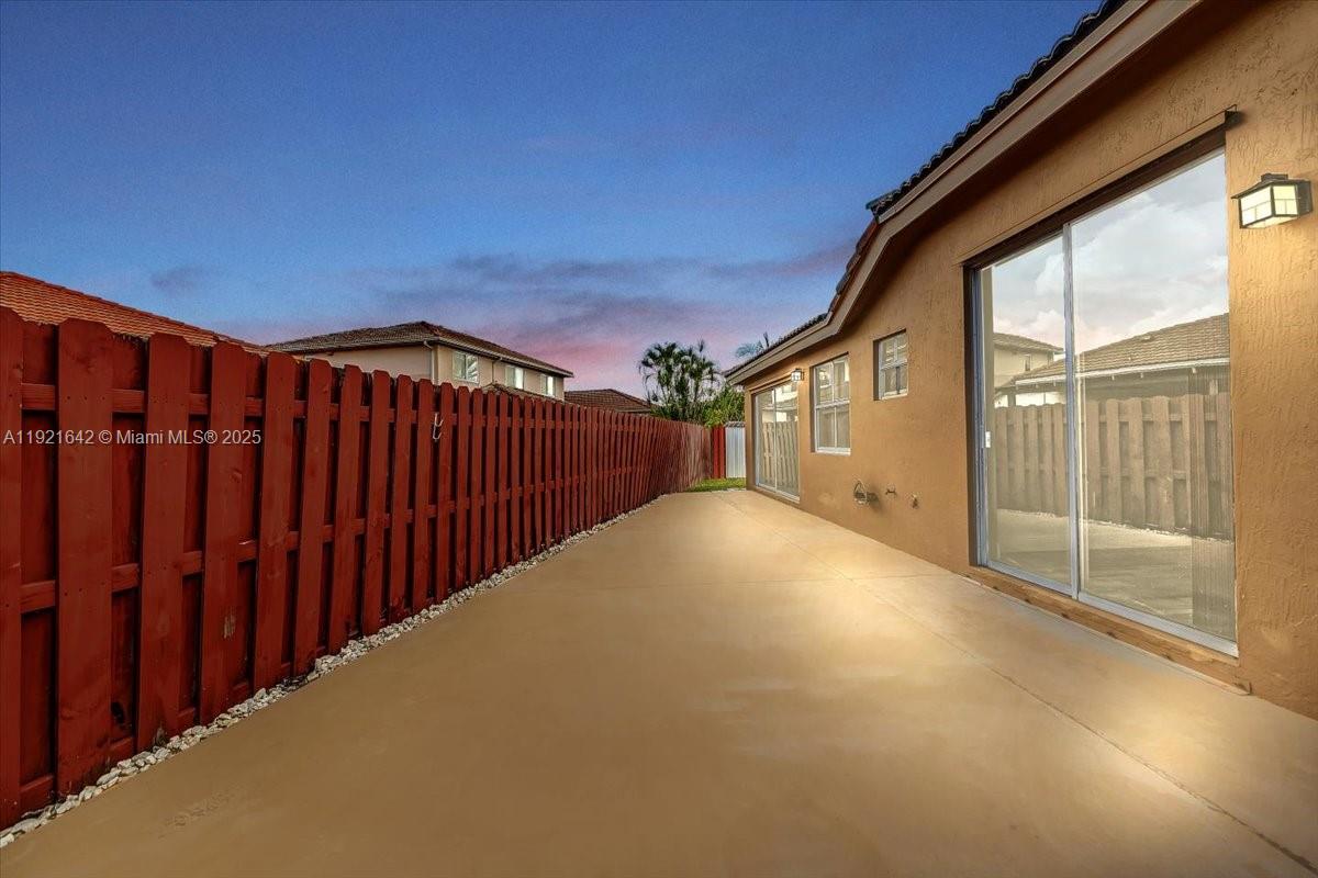 LAGO MAR WEST - Residential