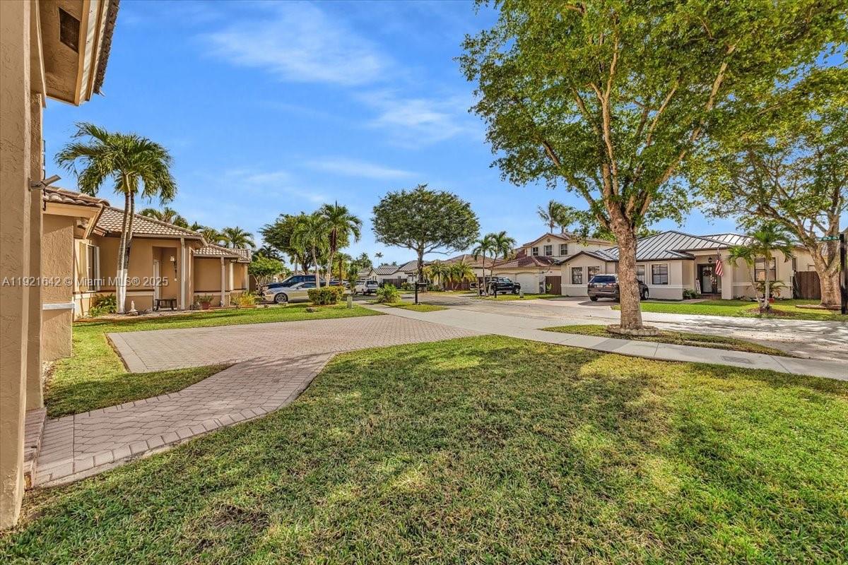 LAGO MAR WEST - Residential