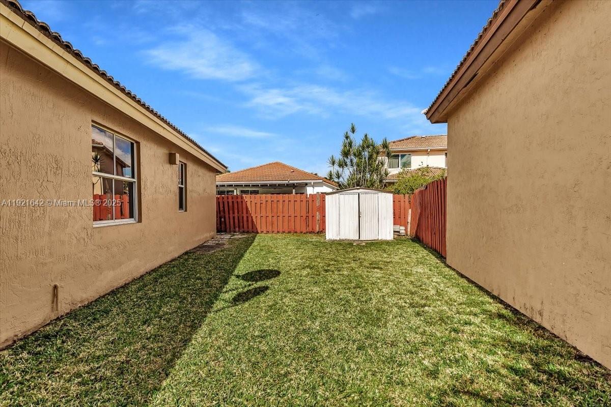 LAGO MAR WEST - Residential