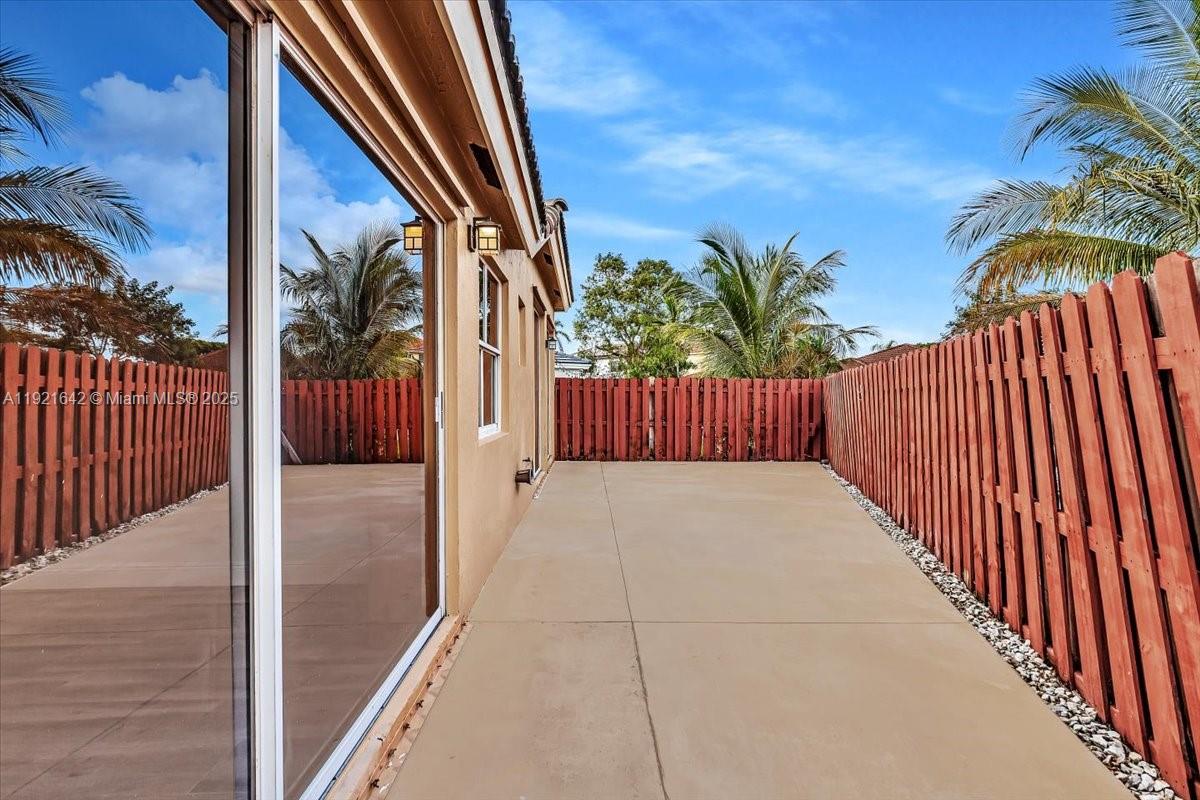 LAGO MAR WEST - Residential