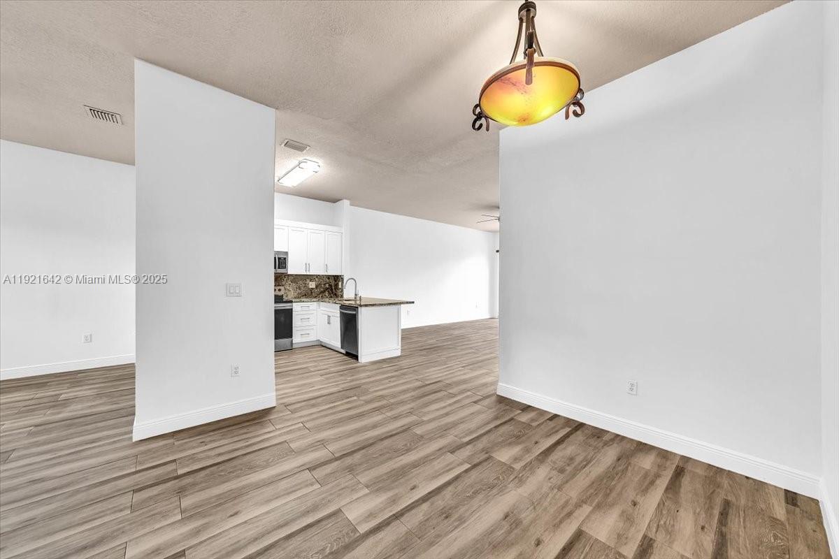 LAGO MAR WEST - Residential