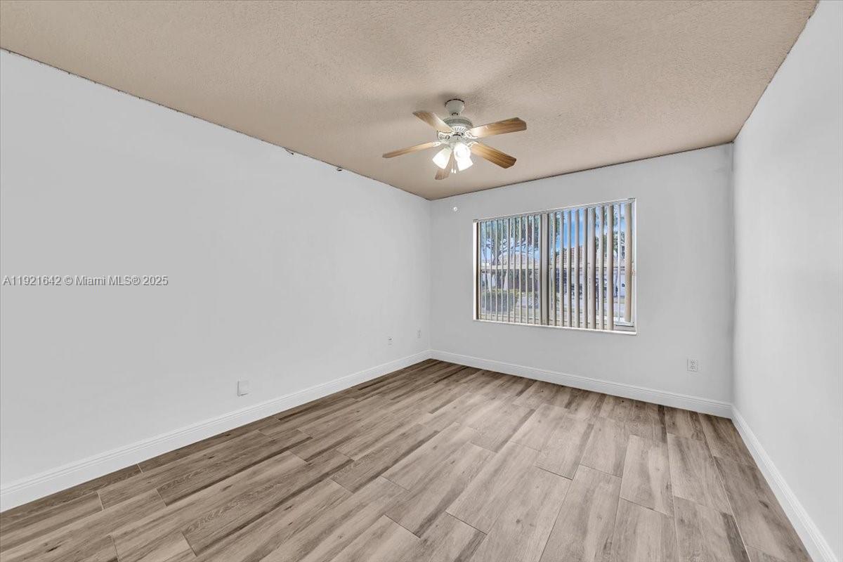 LAGO MAR WEST - Residential