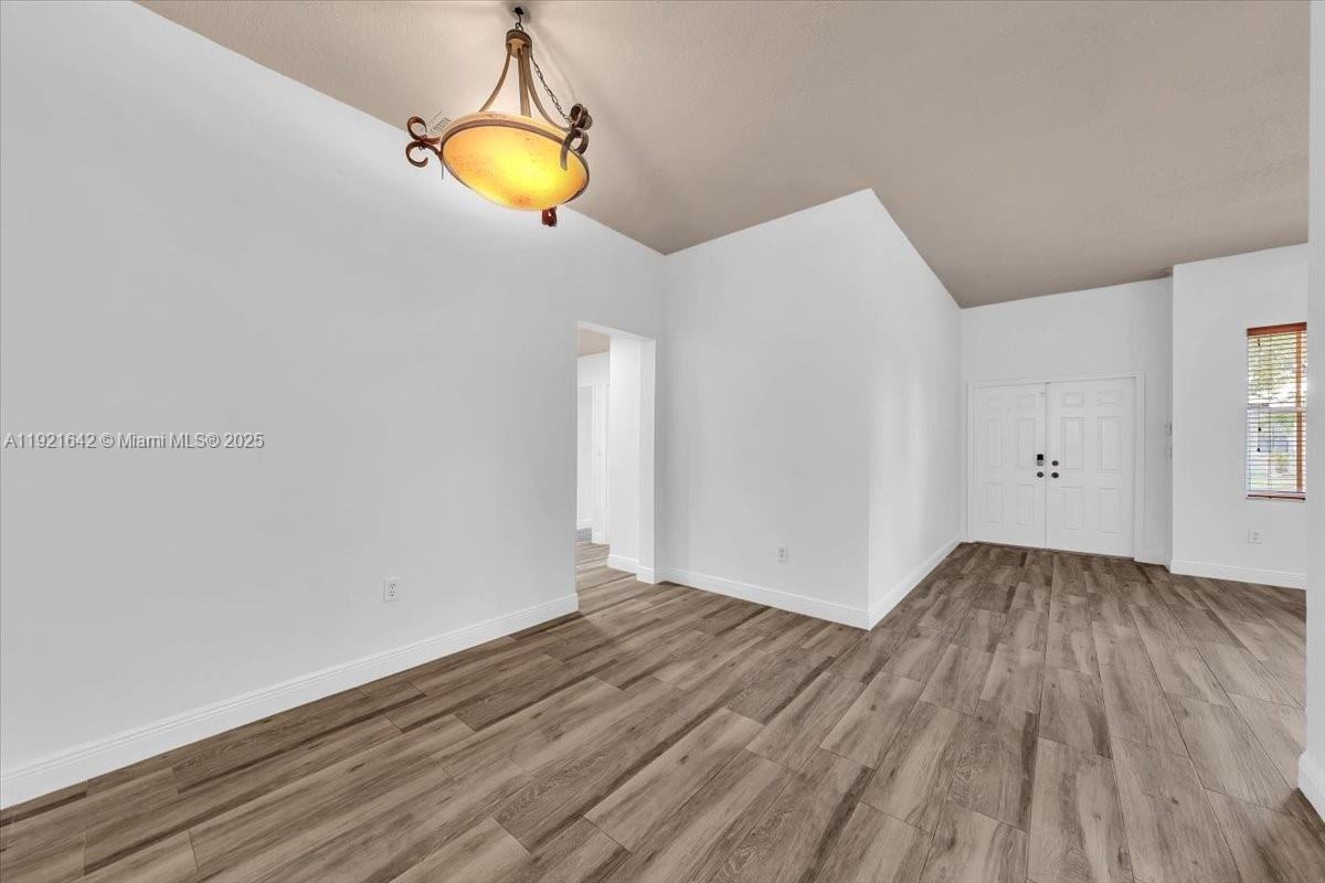 LAGO MAR WEST - Residential