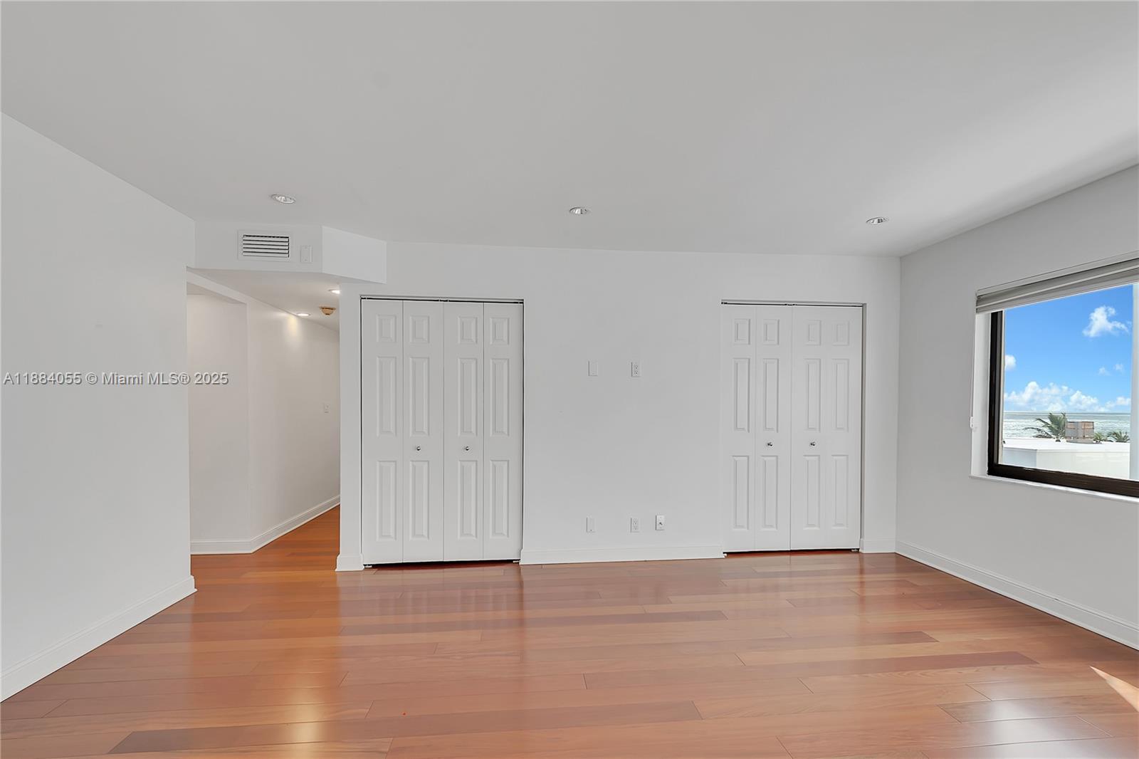 GALERIA CONDO - Residential Lease