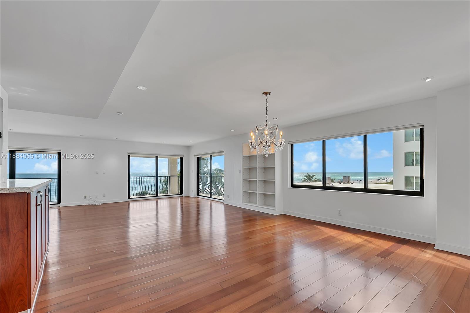 GALERIA CONDO - Residential Lease