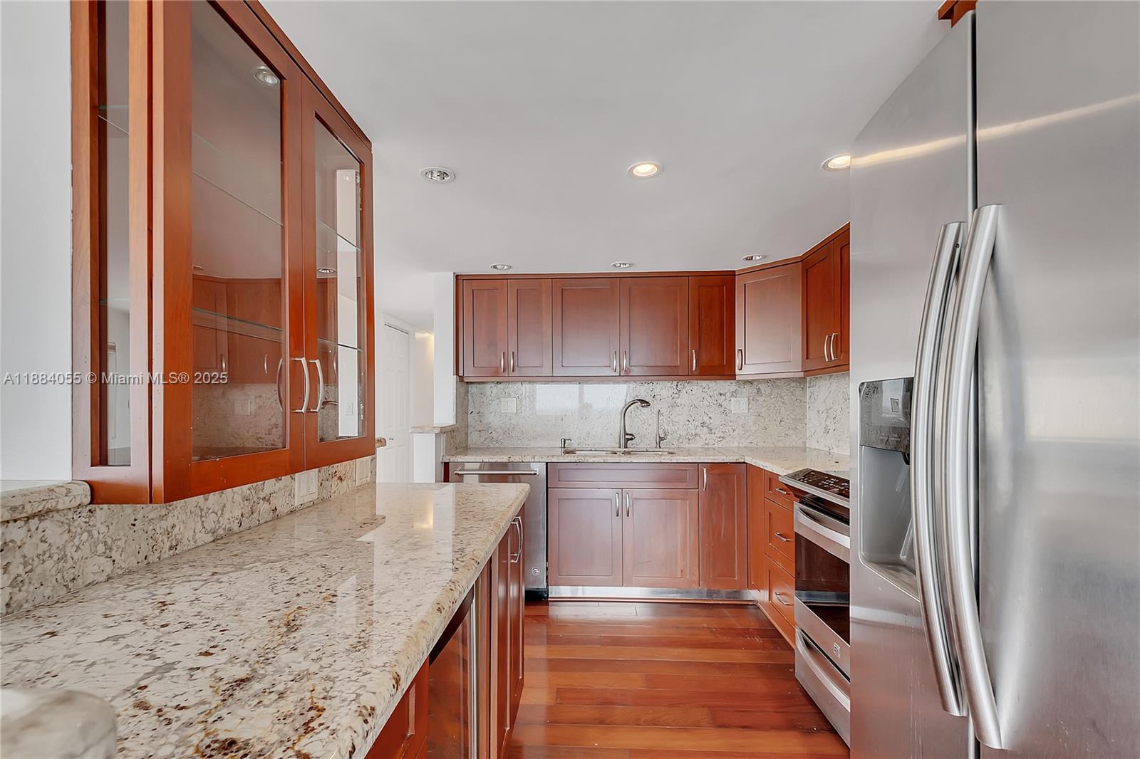 GALERIA CONDO - Residential Lease