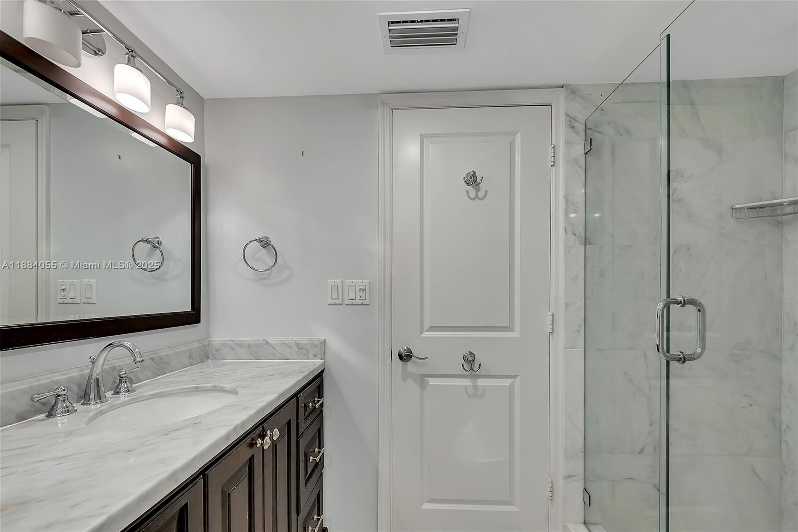 GALERIA CONDO - Residential Lease