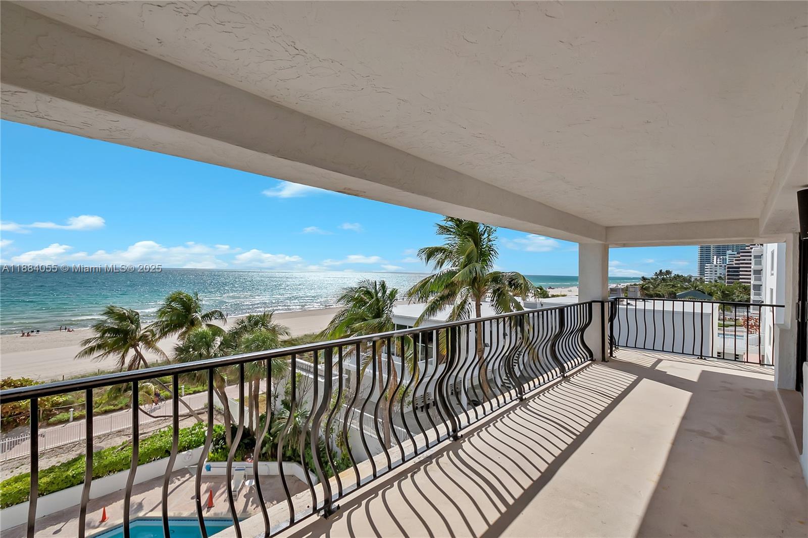 GALERIA CONDO - Residential Lease