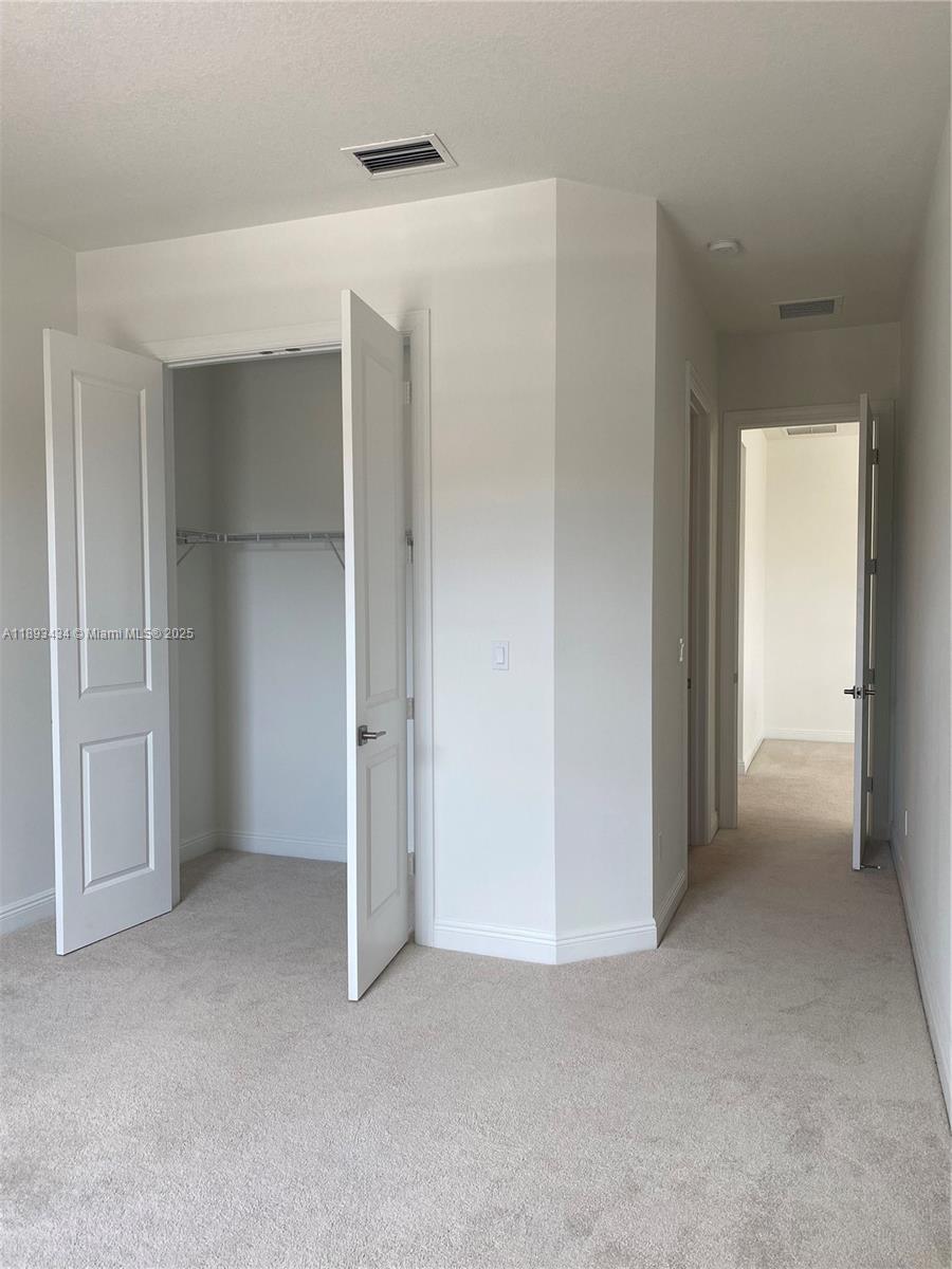 PARKLAND BAY - Residential