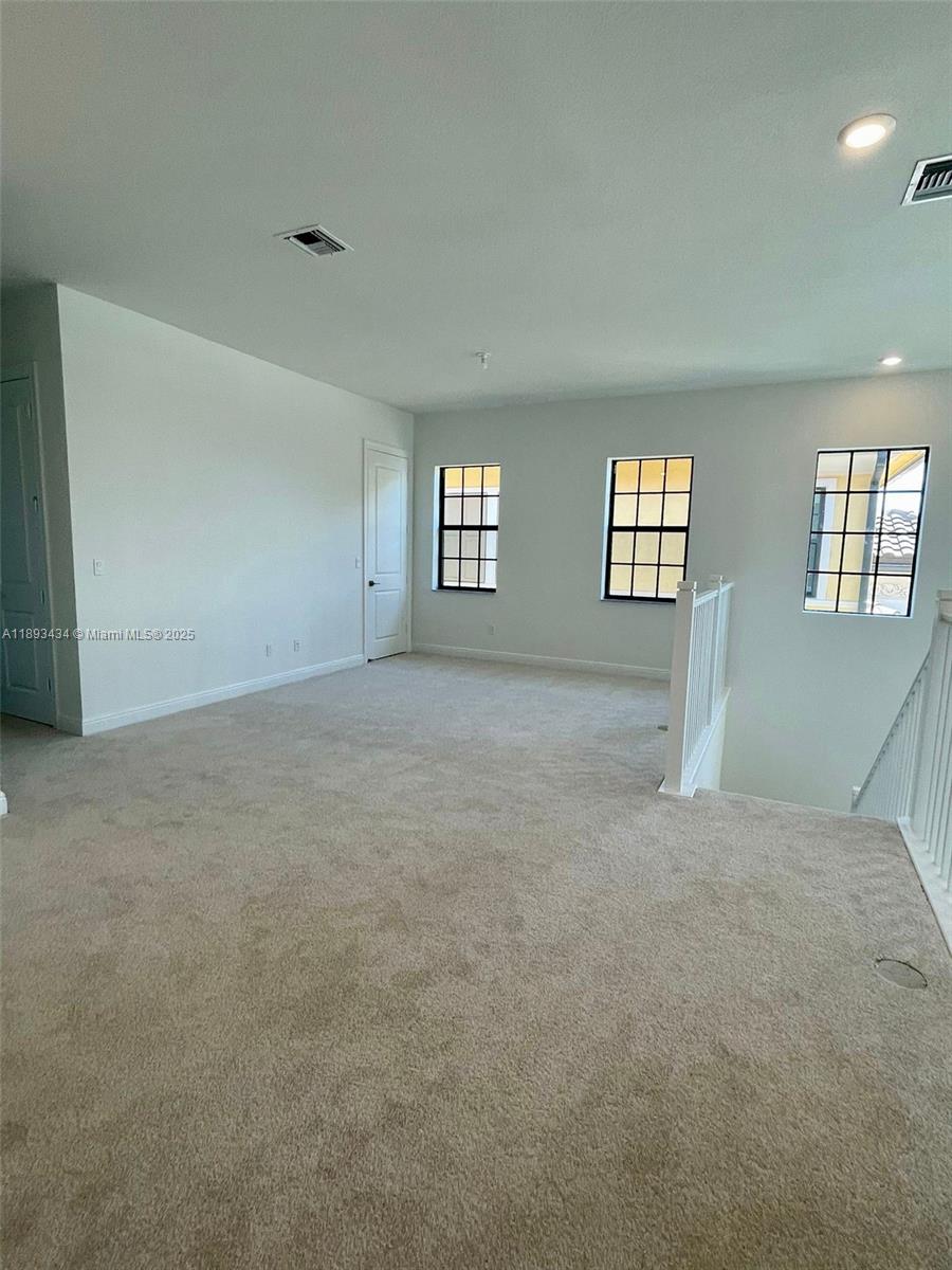 PARKLAND BAY - Residential
