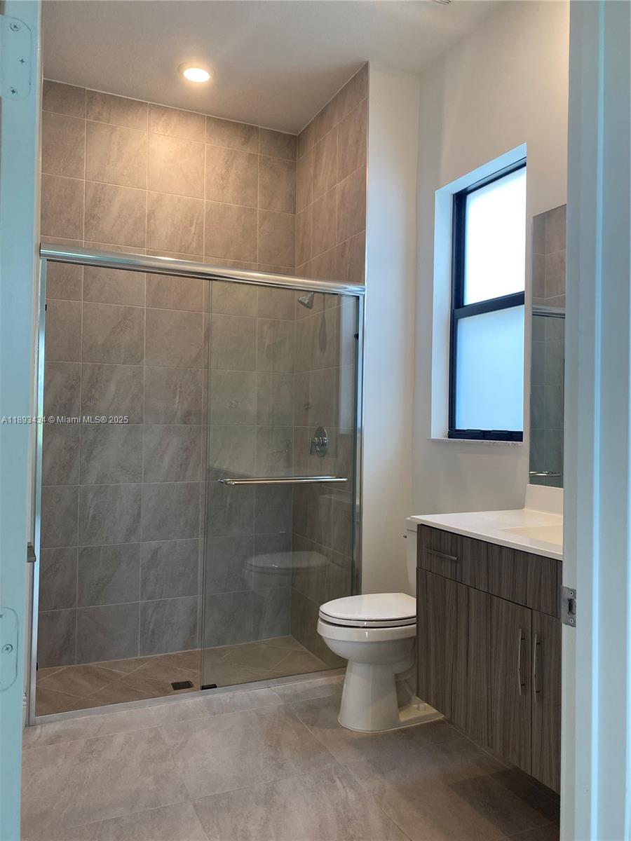 PARKLAND BAY - Residential