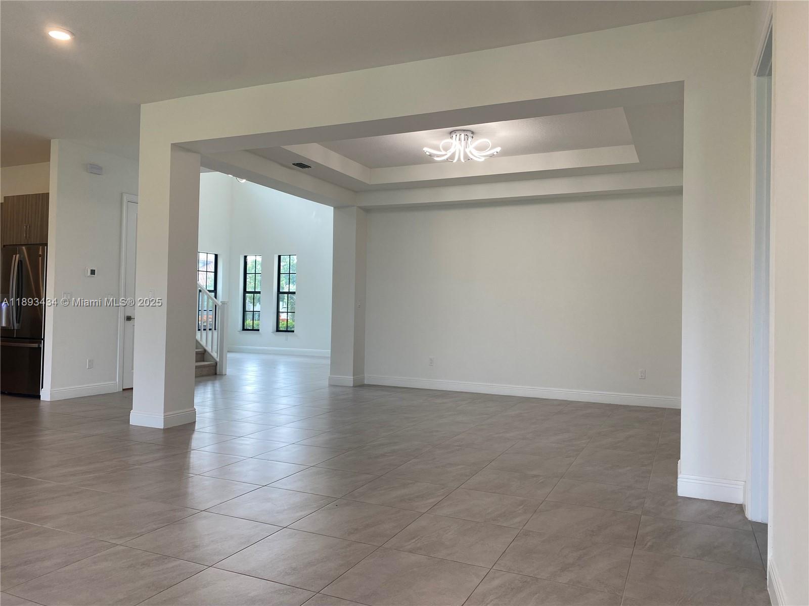 PARKLAND BAY - Residential