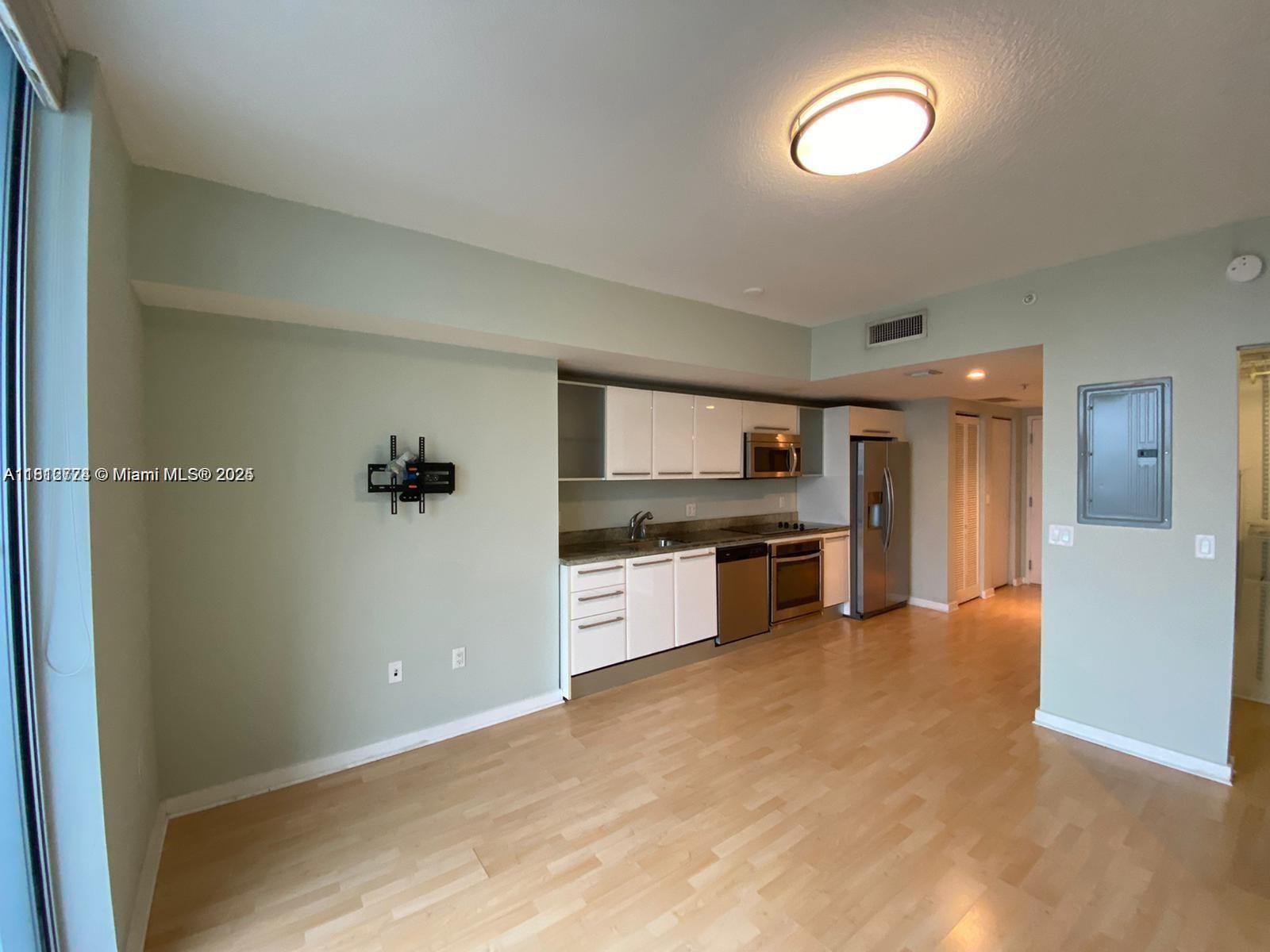 185 Sw 7th St 3306, Miami, Broward County, Florida - 1 Bathrooms - 