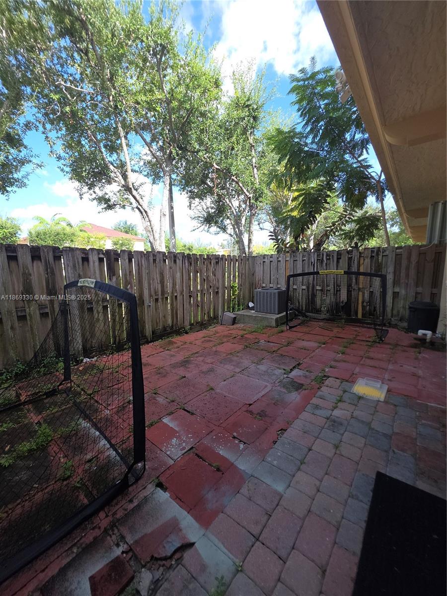 COURTS AT TUSCANY - Residential