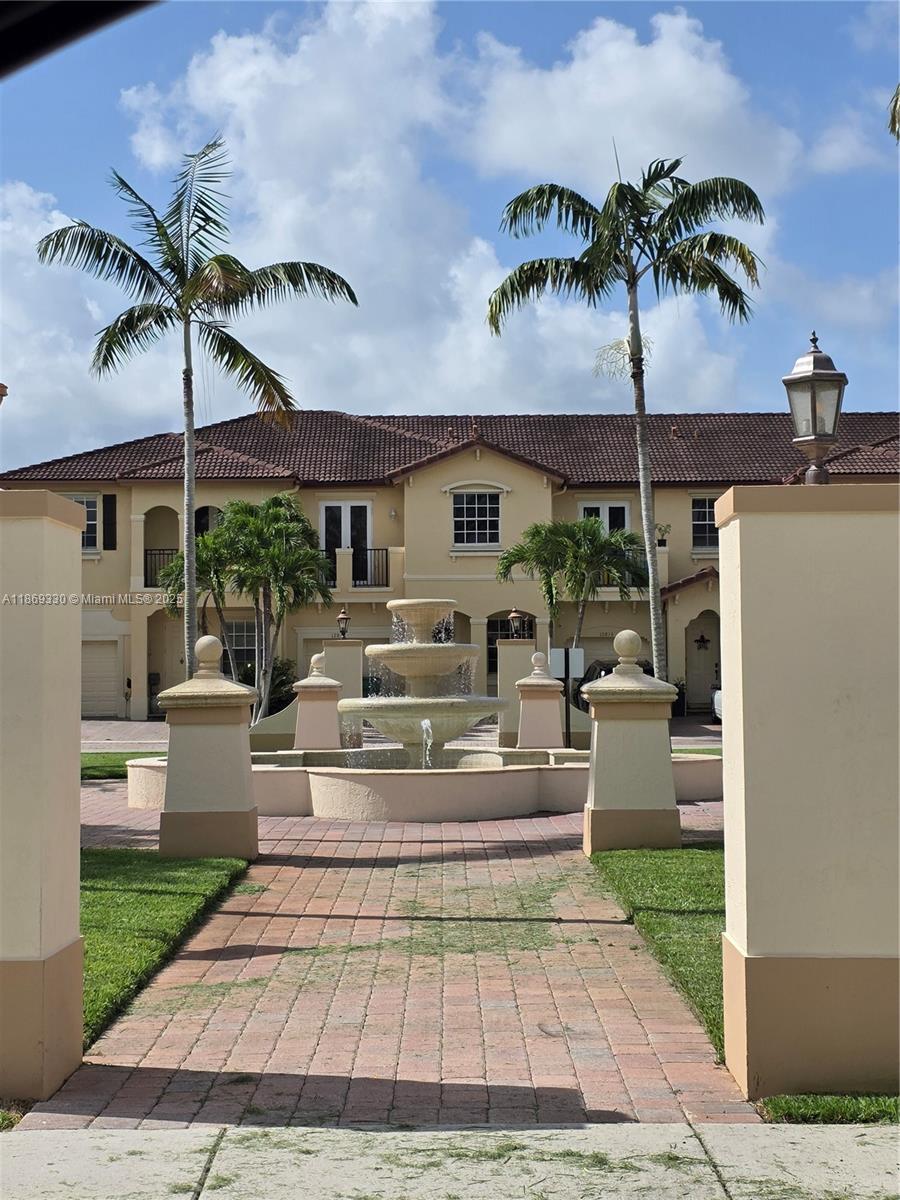 COURTS AT TUSCANY - Residential