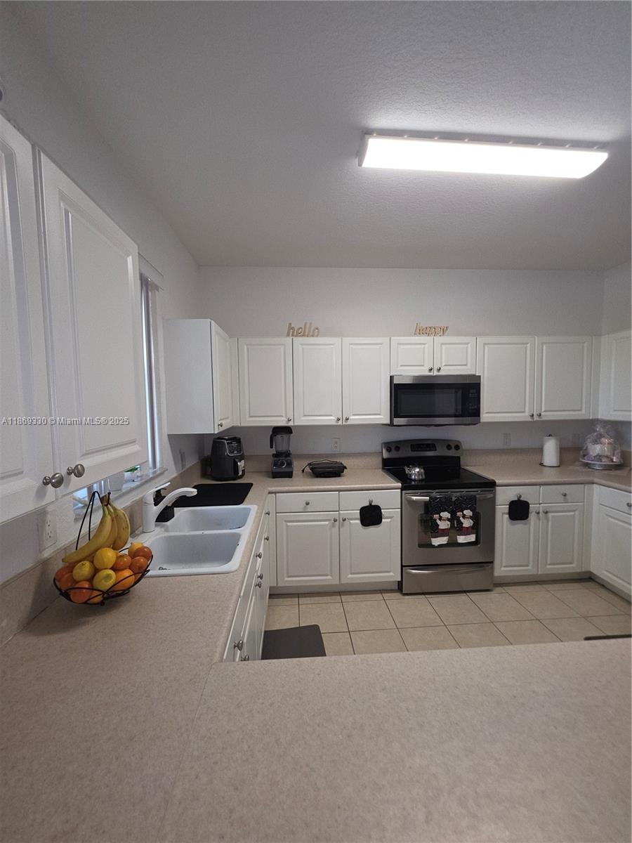 COURTS AT TUSCANY - Residential