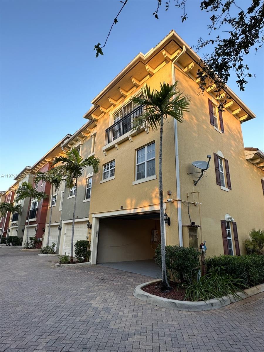 CLOISTERS AT LAKE WORTH - Residential Lease