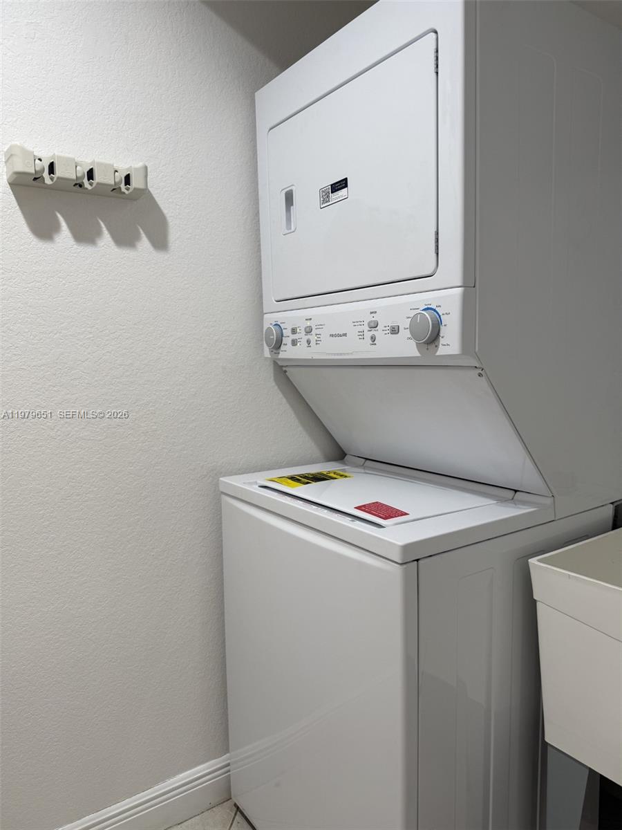 CLOISTERS AT LAKE WORTH - Residential Lease