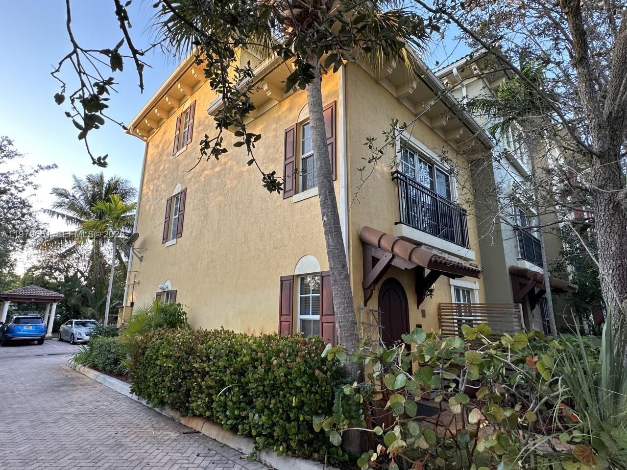 CLOISTERS AT LAKE WORTH - Residential Lease