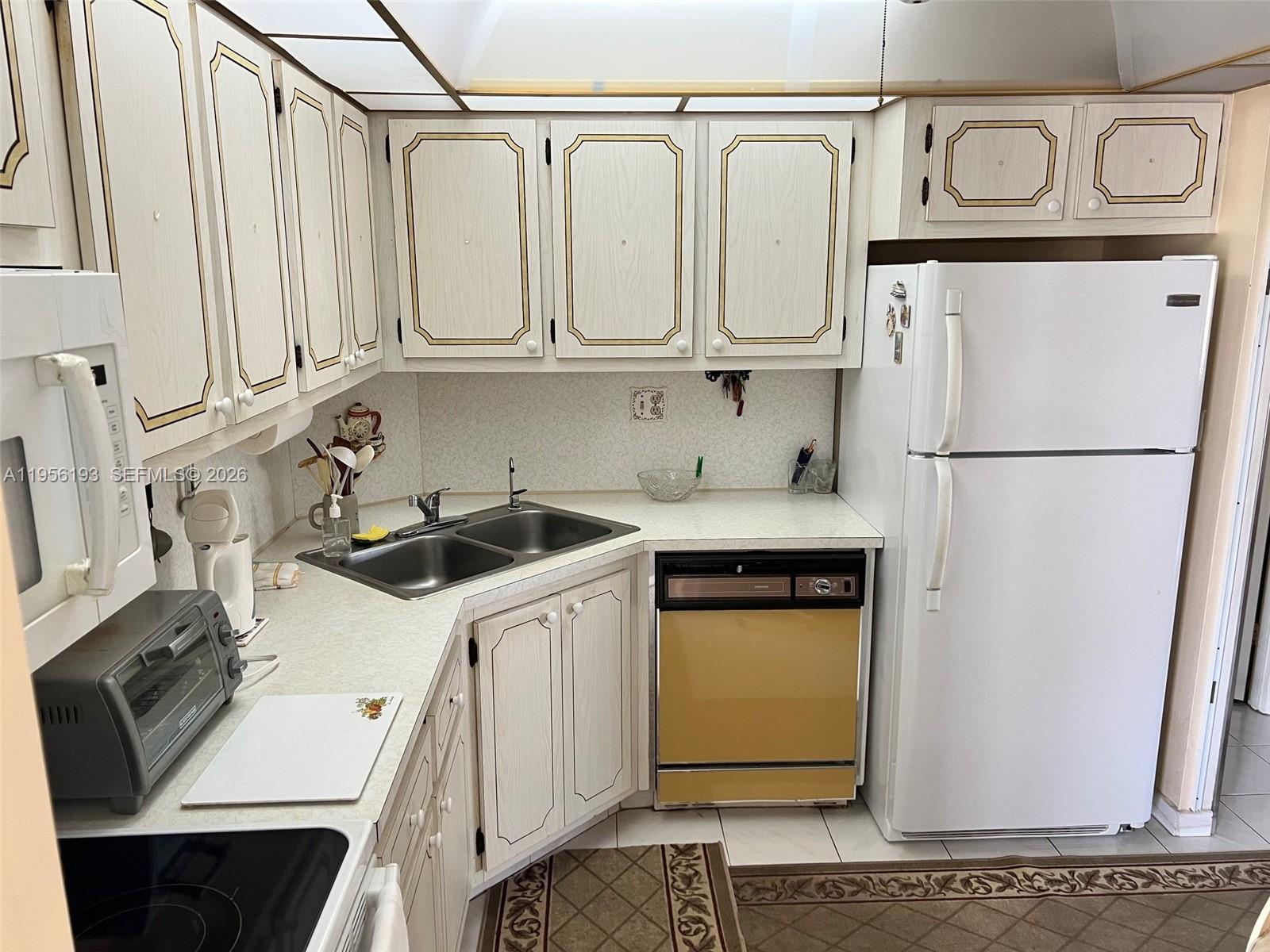 View photos, virtual tours, details... 1720 Jefferson St 410