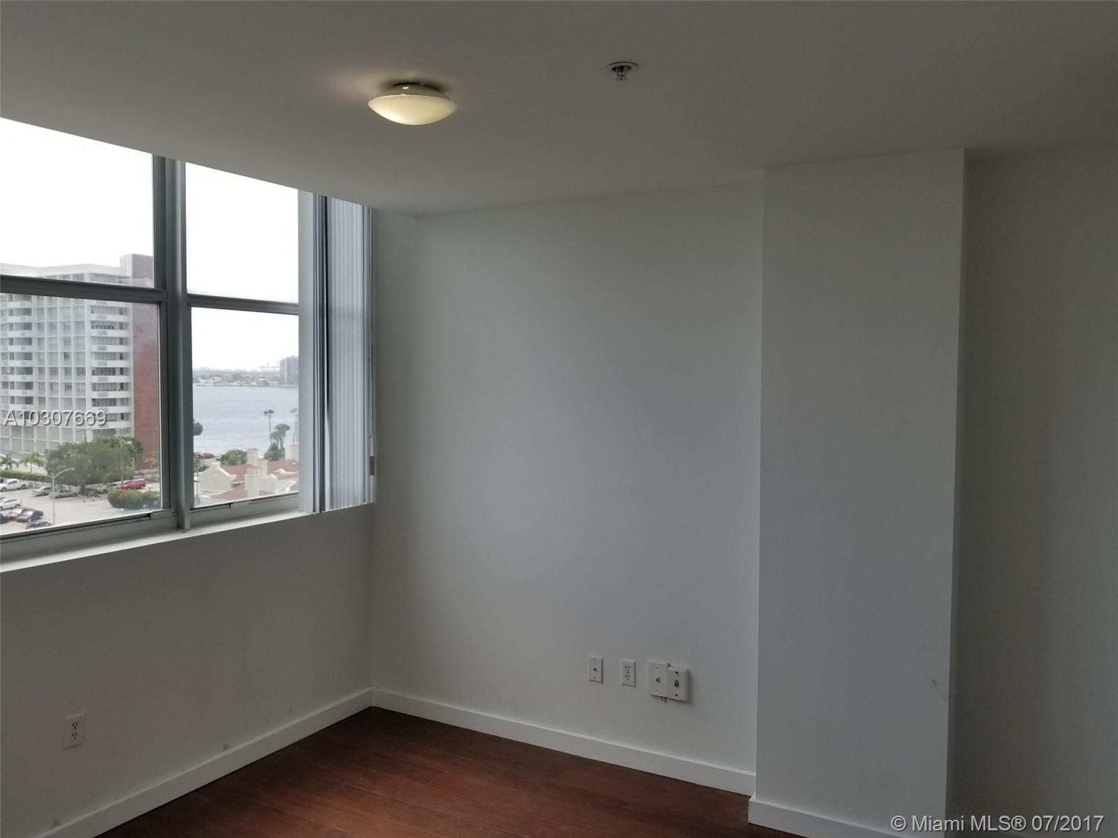 EDGEWATER LOFTS CONDO - Residential Lease