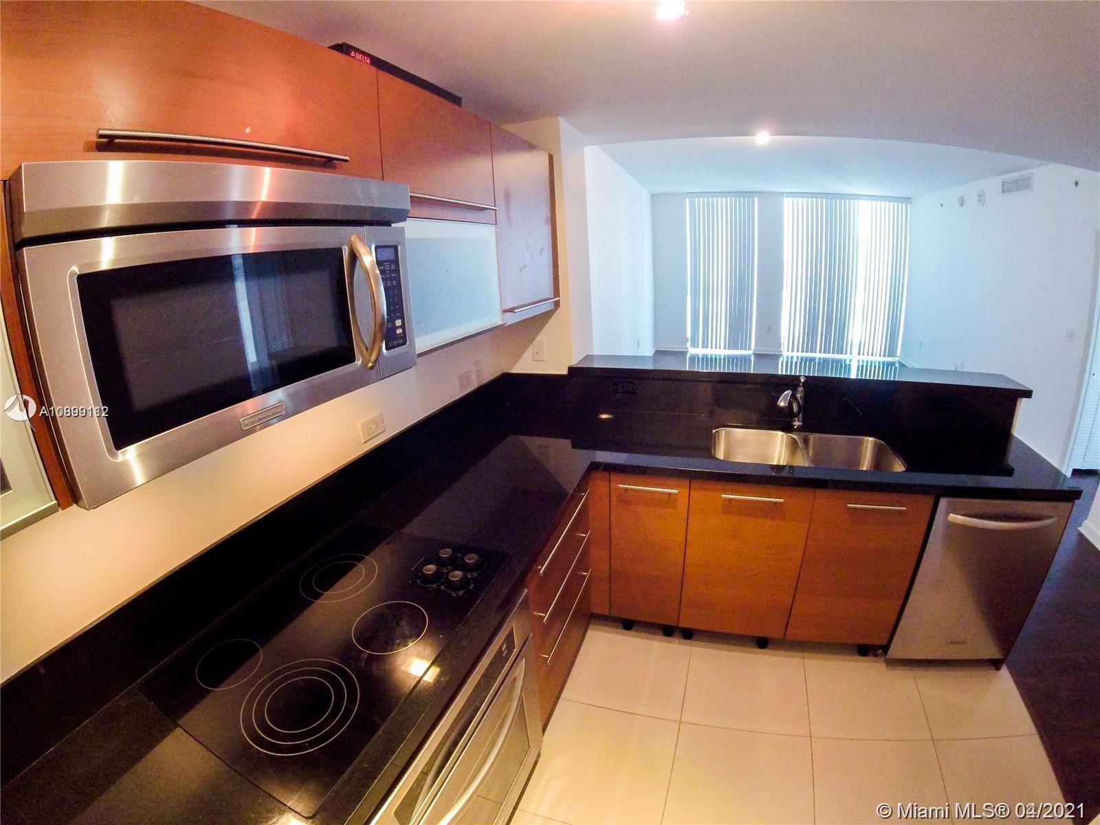 VIZCAYNE SOUTH CONDO - Residential
