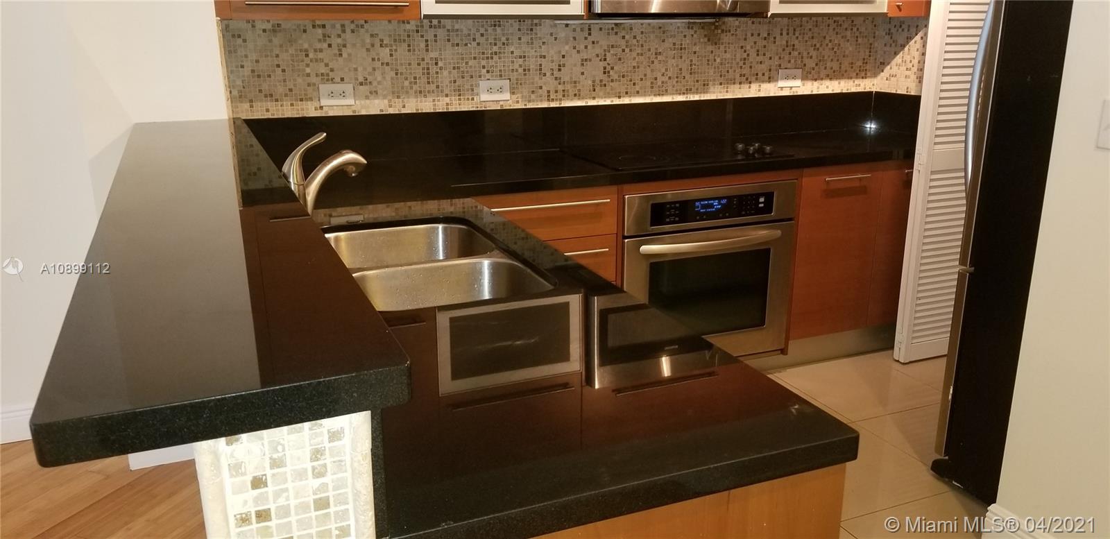 VIZCAYNE SOUTH CONDO - Residential