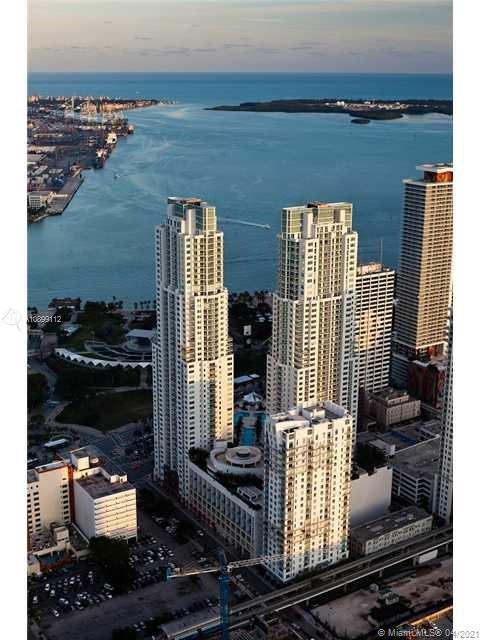 VIZCAYNE SOUTH CONDO - Residential